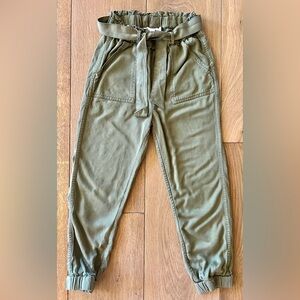 Mini Boden Pull-on Joggers - olive green - 7Y